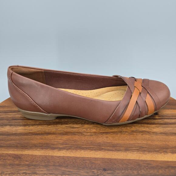 Clarks Shoes - Clarks Flats Women's 8.5M Brown Leather Sara Clover Slip On Career Comfort Shoes